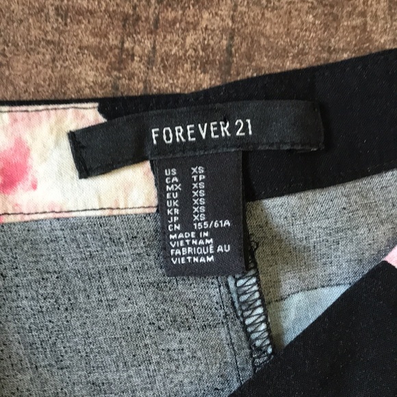 Forever 21 Long Black Floral Thigh-High Slit Skirt - Picture 6 of 7